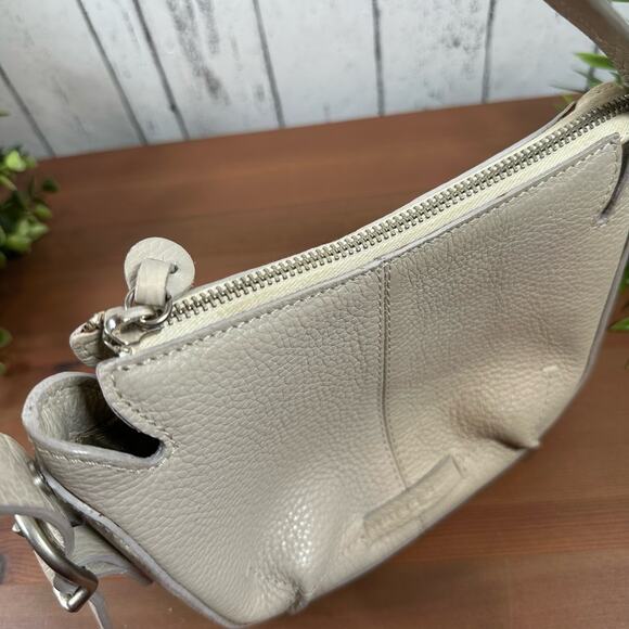 Peter Kent Leather Small Handbag - Picture 12 of 13